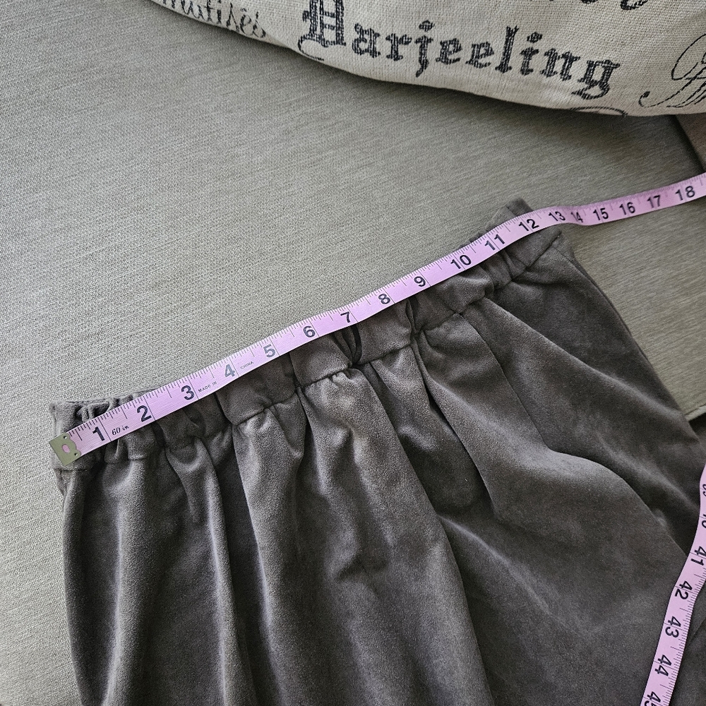Aritzia Wilfred Free Fux Suede Mini Skirt Tulip Hem - Picture 8 of 9